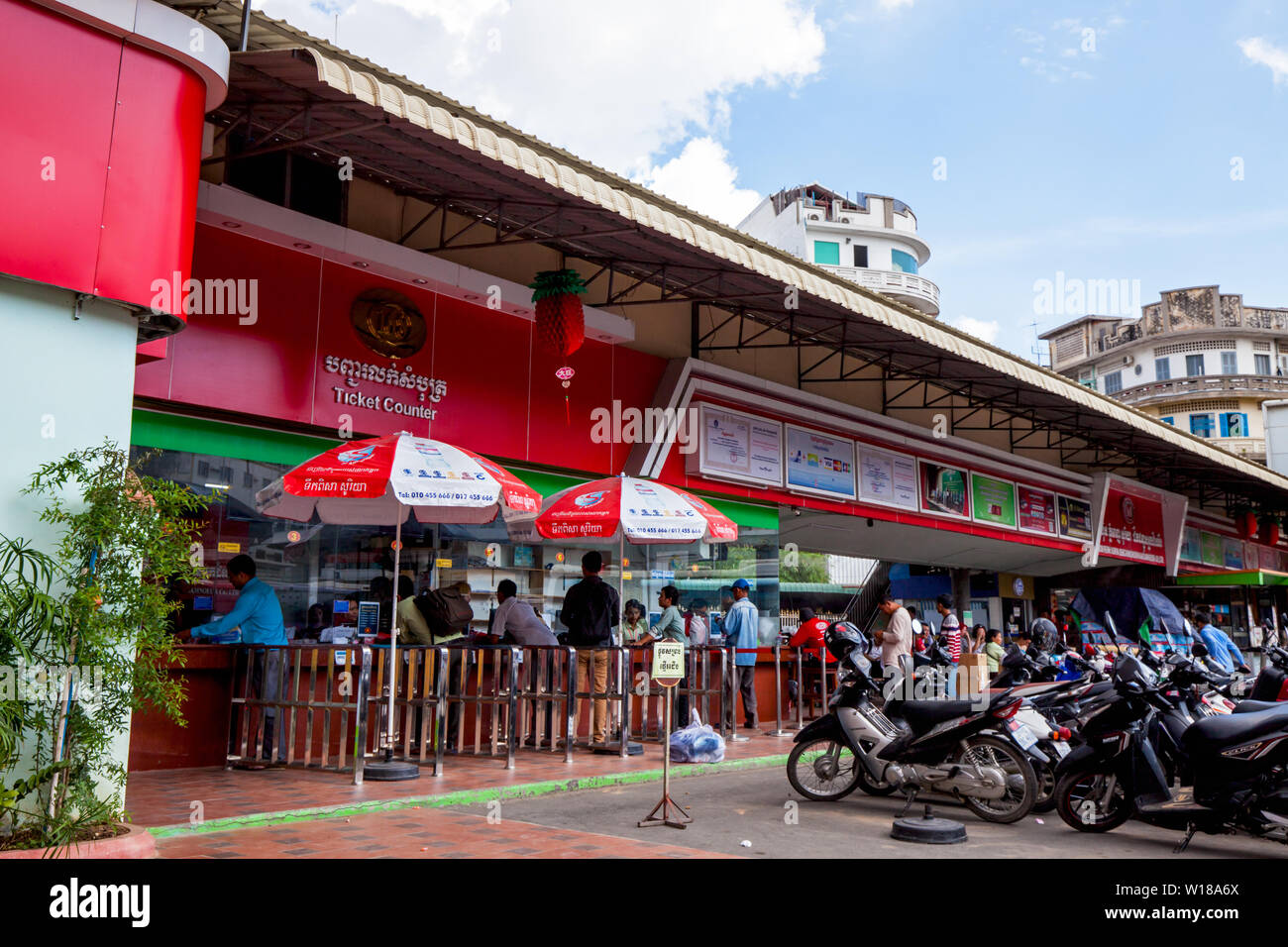 Xe buýt Phnom Penh